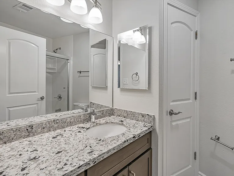 31 Foster St #4 — Photo 11