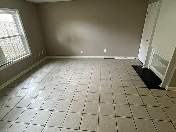 2nd image of 2998 Nob Cv #2998