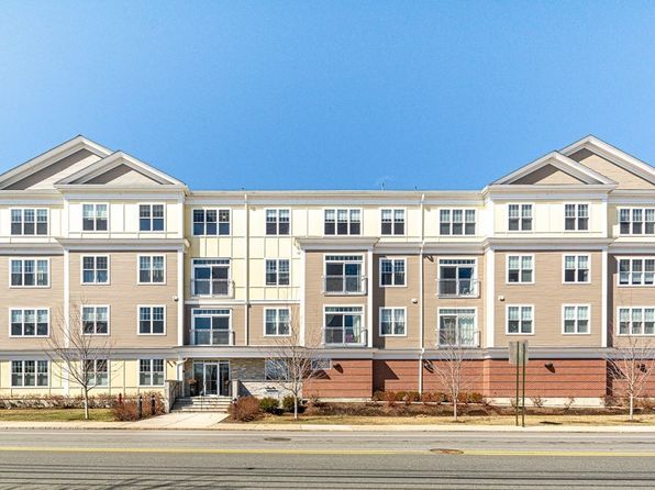 130 Tremont St #402