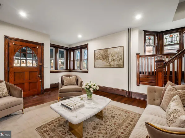 211 Park St, Ridley Park, PA 19078