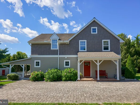 914 Meadowbreeze Ln, Lititz, PA 17543