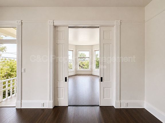 3rd image of 489 Laurel Ave APT A