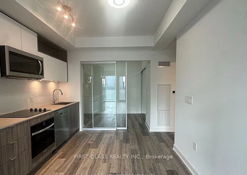 Time & Space Condominiums — Photo 4