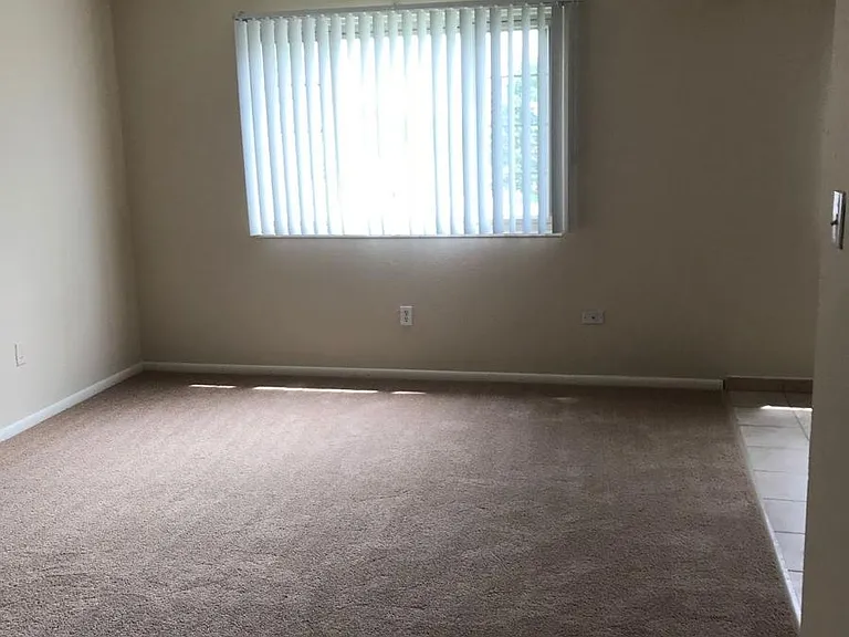 Holiday Venture 1 bedroom large livingroom