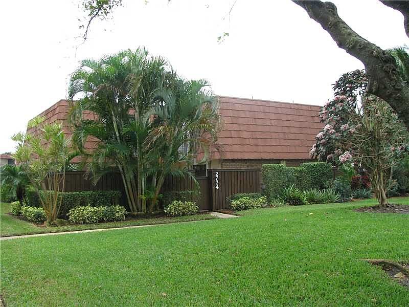 1st image of 2774 SW 15th St