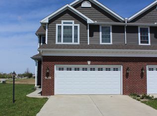 1414 Halo Dr, Mahomet, IL 61853