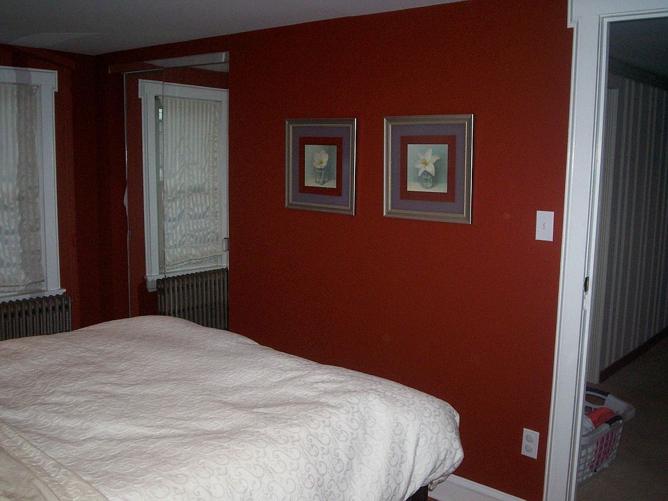 2nd Fl-master bedroom