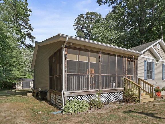 3rd image of 262 Rolando Dr