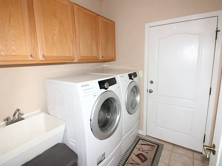 2252 Pine Terrace Ct — Photo 11