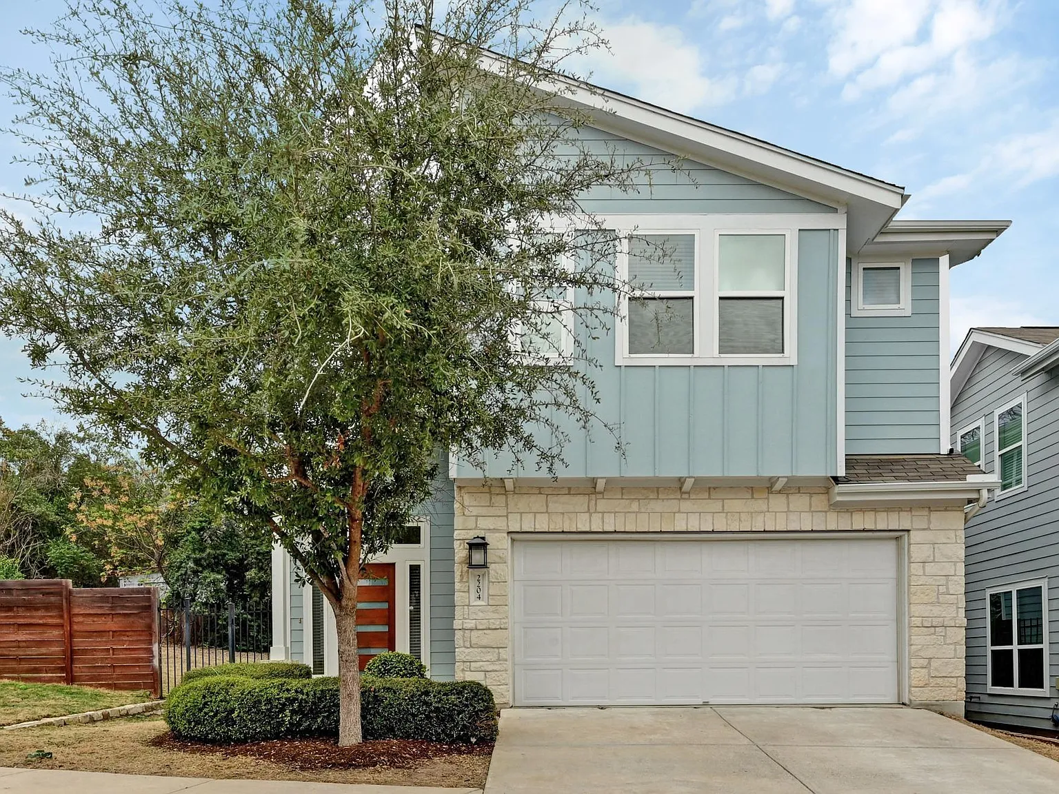 3 bed, 2.5 bath, 2035 sqft, $2,795 — Photo 4