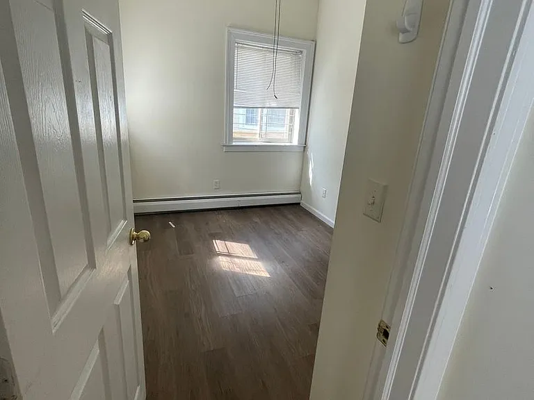 260 Dwight St #F — Photo 37