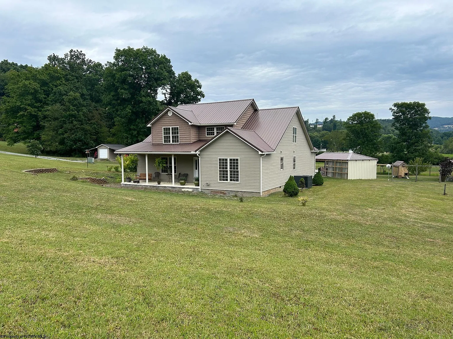 98 Planing Mill St photo 1