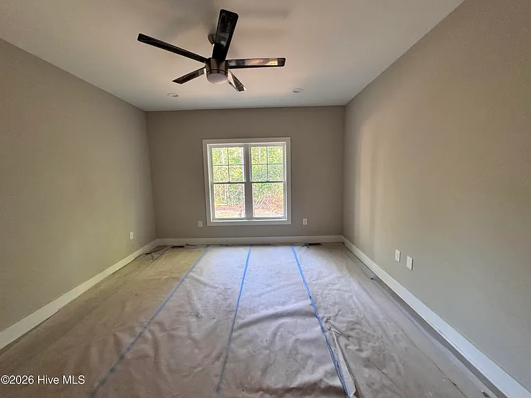662 Wren Ln — Photo 13