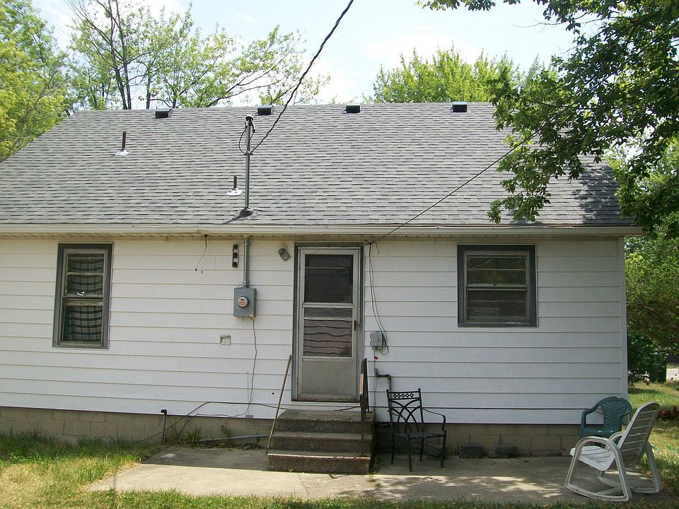 2nd image of 527 N Biltmore Ave