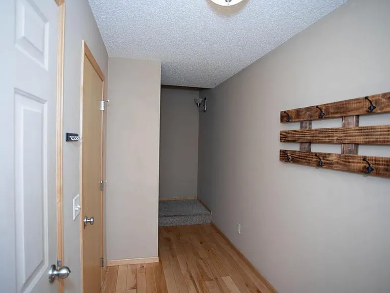 3175 Frontier Dr — Photo 3