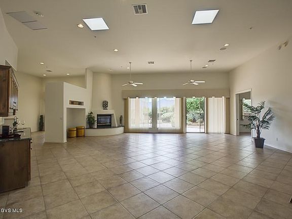3rd image of 938 E Sawmill Canyon Pl