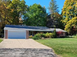 6951 N Glen Shore Dr, Glendale, WI 53209