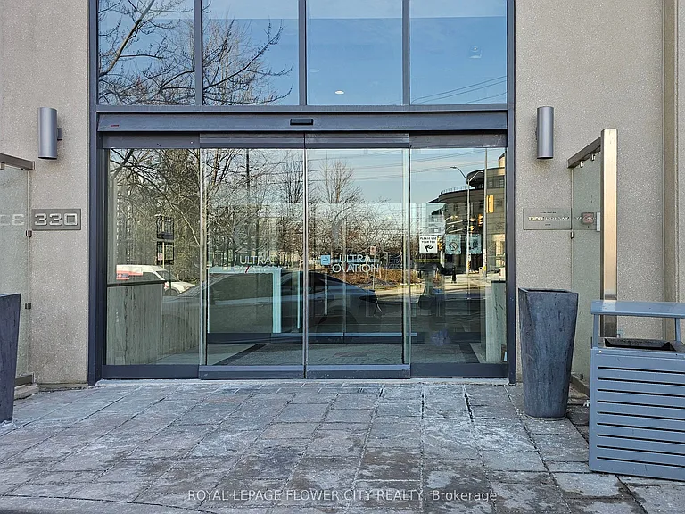 330 Burnhamthorpe Rd W #1902 — Photo 4