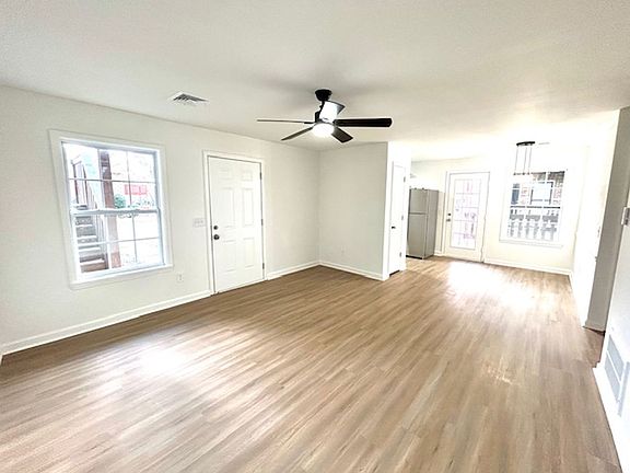 4th image of 4422 Bonnell Dr NW Unit A