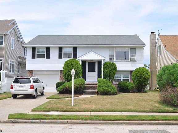 2nd image of 12 Mariana Ln