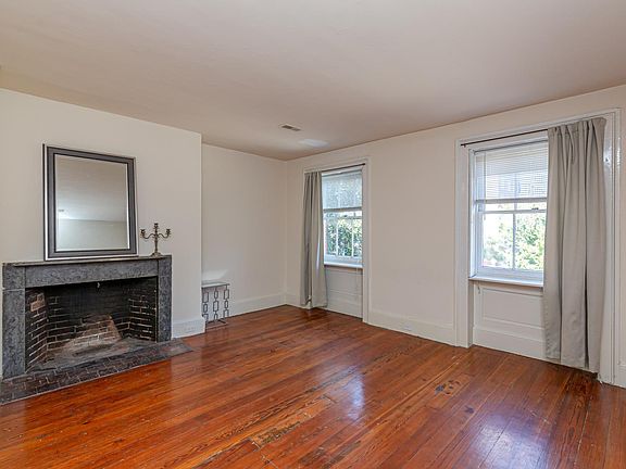 3rd image of 706 S Washington Sq #3F