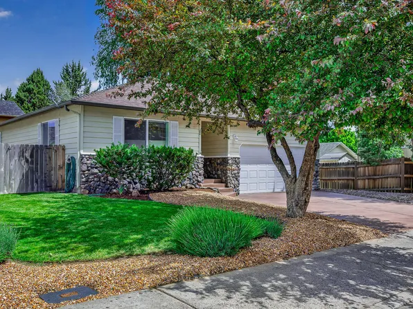 2990 NE Wells Acres Rd, Bend, OR 97701