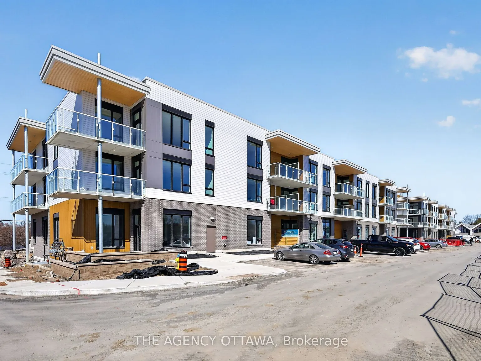 2 bed, $3,250 — Photo 2