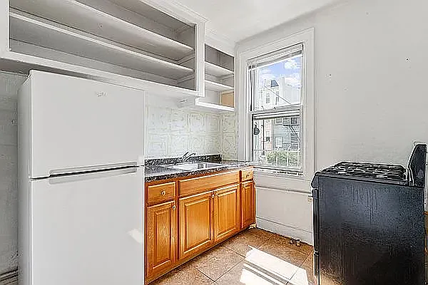 154 Conselyea St #2 — Photo 1