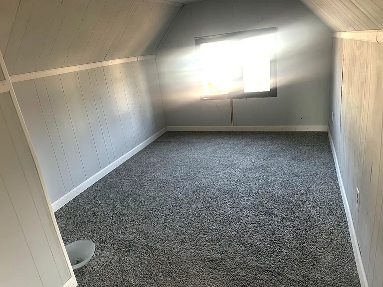 1522 W Widenham St — Photo 15