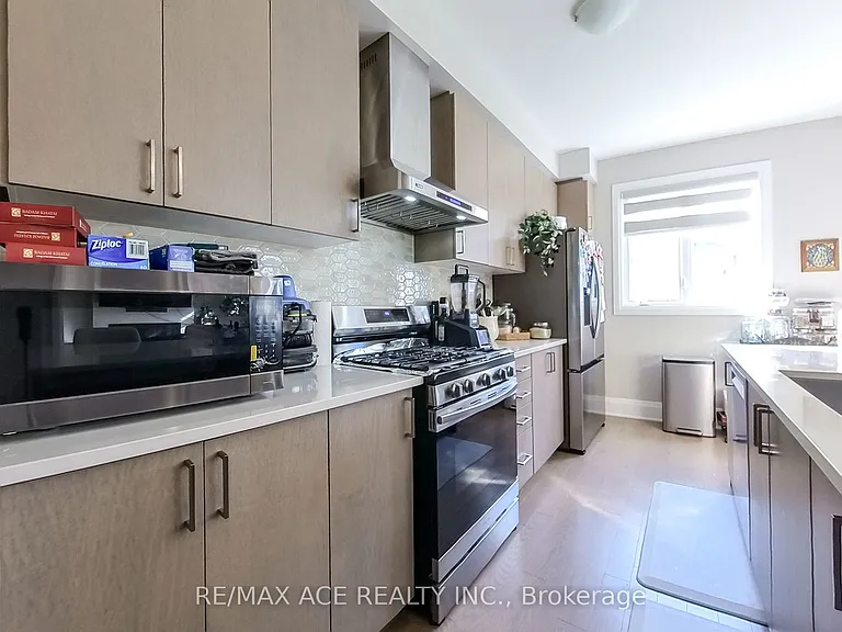 261 Marigold Ct — Photo 14