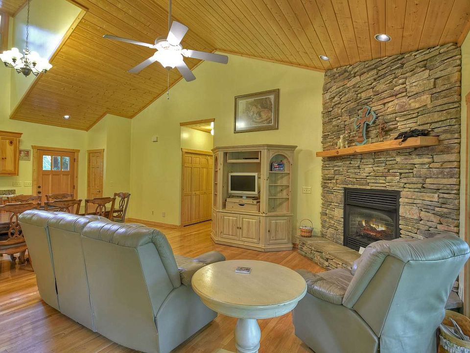 2487 Newport Dr, Ellijay, GA 30540 | Zillow