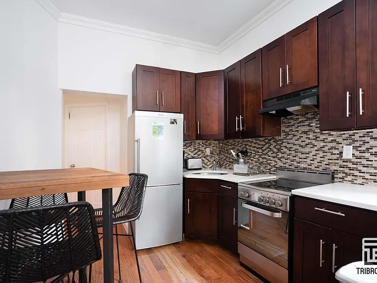 1681 Lexington Ave #1C — Photo 5