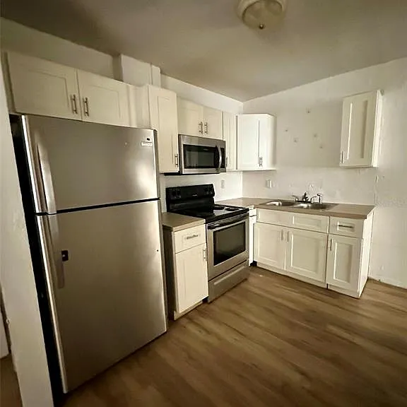 649 NE Waldo Rd — Photo 8