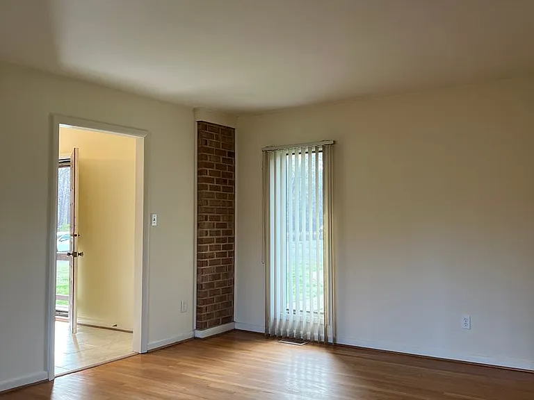 8 Butler Pl — Photo 11