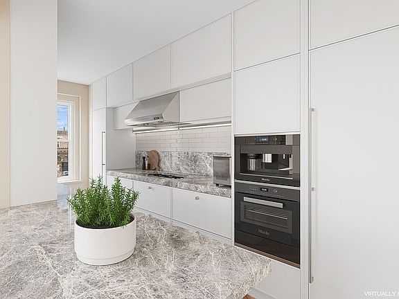4th image of 336 W End Ave #17AF