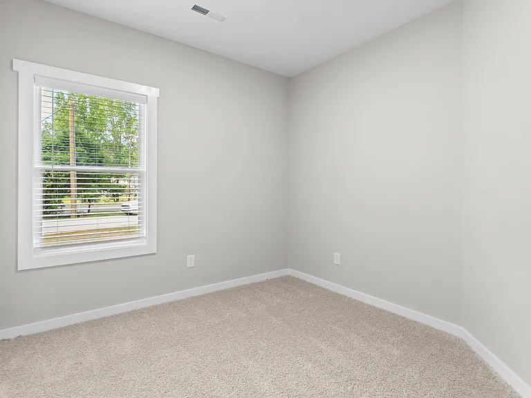 687 N Manning Ave — Photo 26