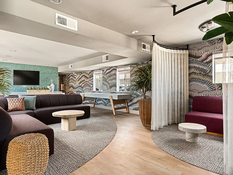 Axiom La Jolla — Photo 22