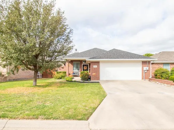 1215 Dorchester Dr, San Angelo, TX 76901