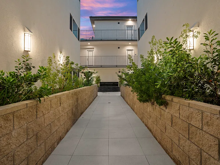 4960 Sepulveda Blvd #301 — Photo 13