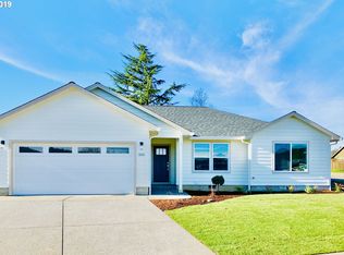 505 SE Rose Ridge Dr, Winston, OR 97496