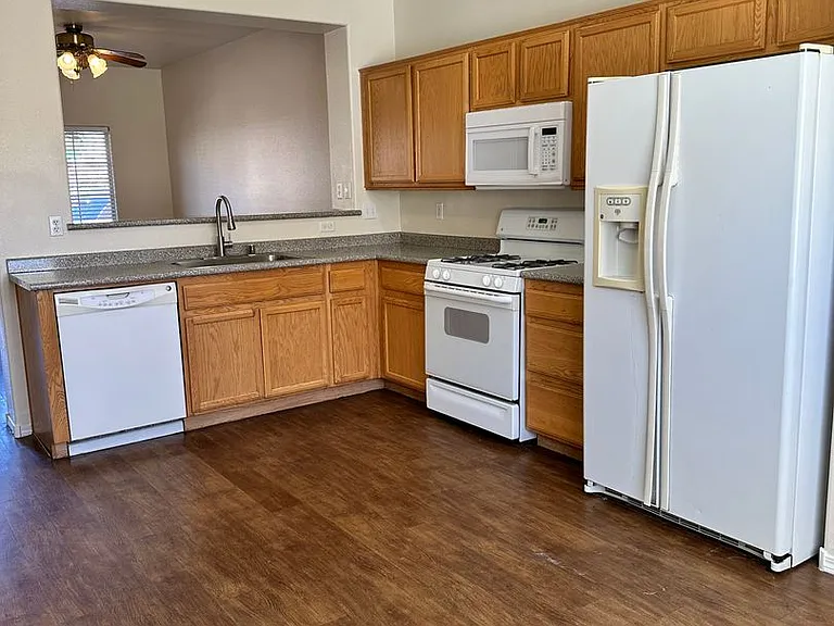 6360 Pebblecreek Lodge Way — Photo 4