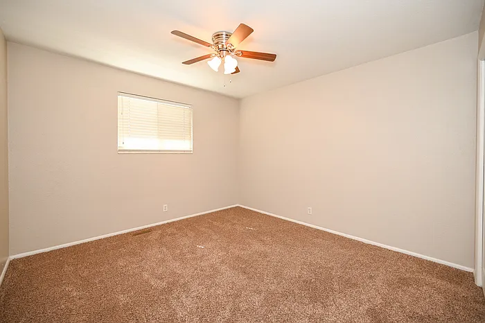 918 E Vics Rd — Photo 12