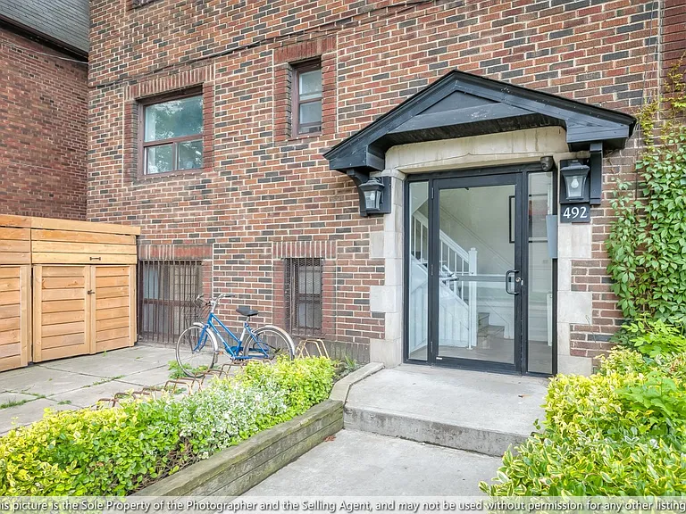 492 Montrose Ave #26 — Photo 11