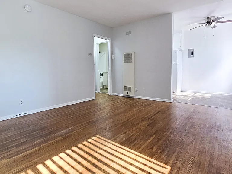 652 Veteran Ave — Photo 29