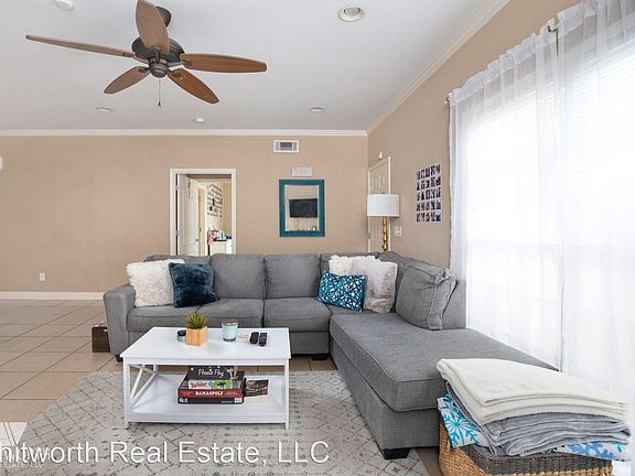 5th image of 862 Parkview Dr #B