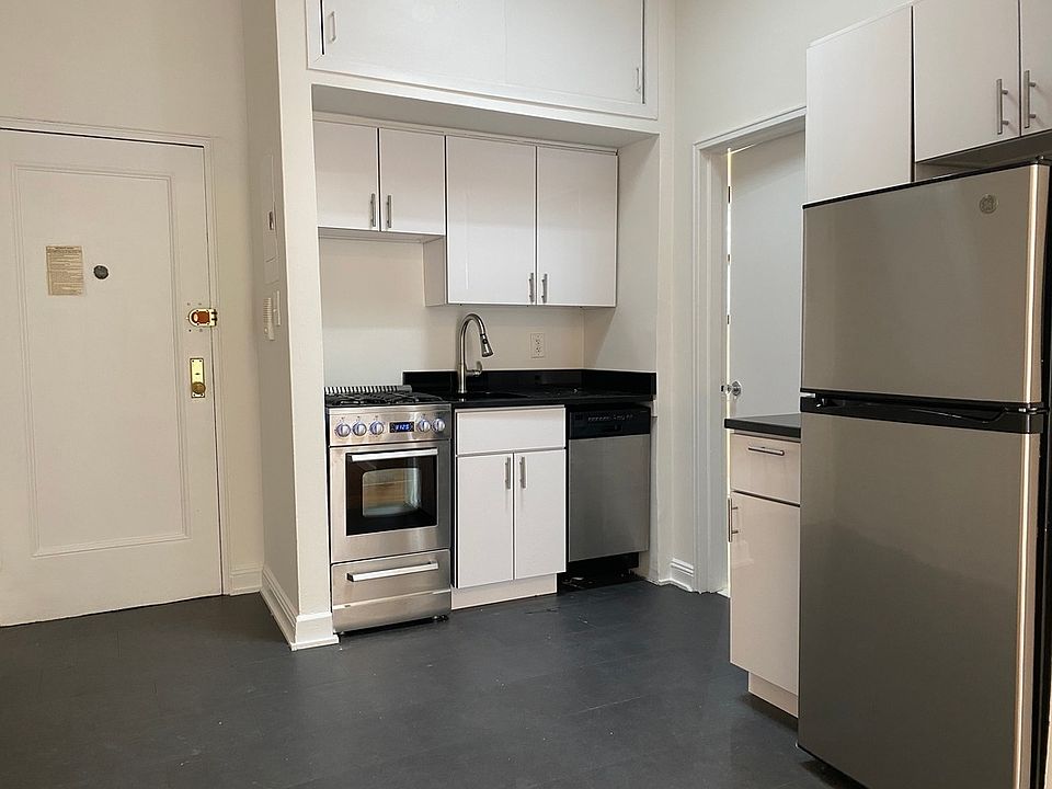 1st image of 212 W 79th St #4B2