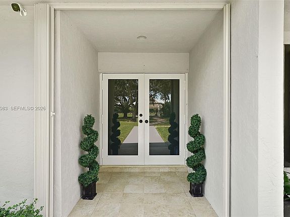 4th image of 15290 SW 200th St