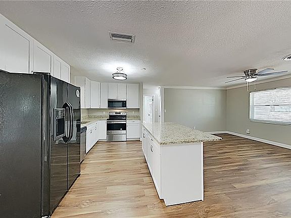 5th image of 4529 36th Ave N