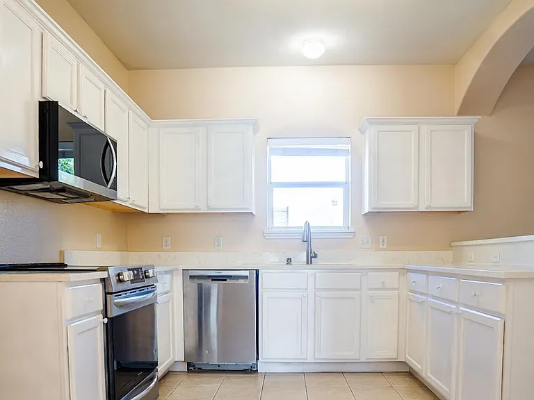 1102 Deedee Creek Dr — Photo 11