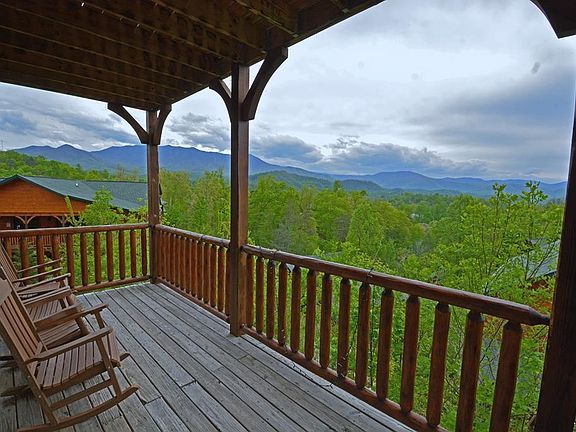5th image of 880 Great Smoky Way